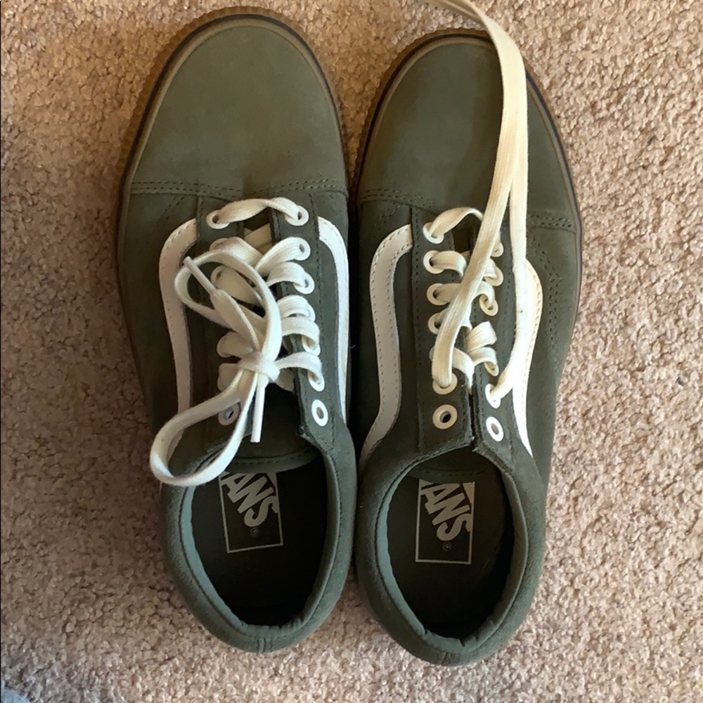 Vans - Picture 2 of 3